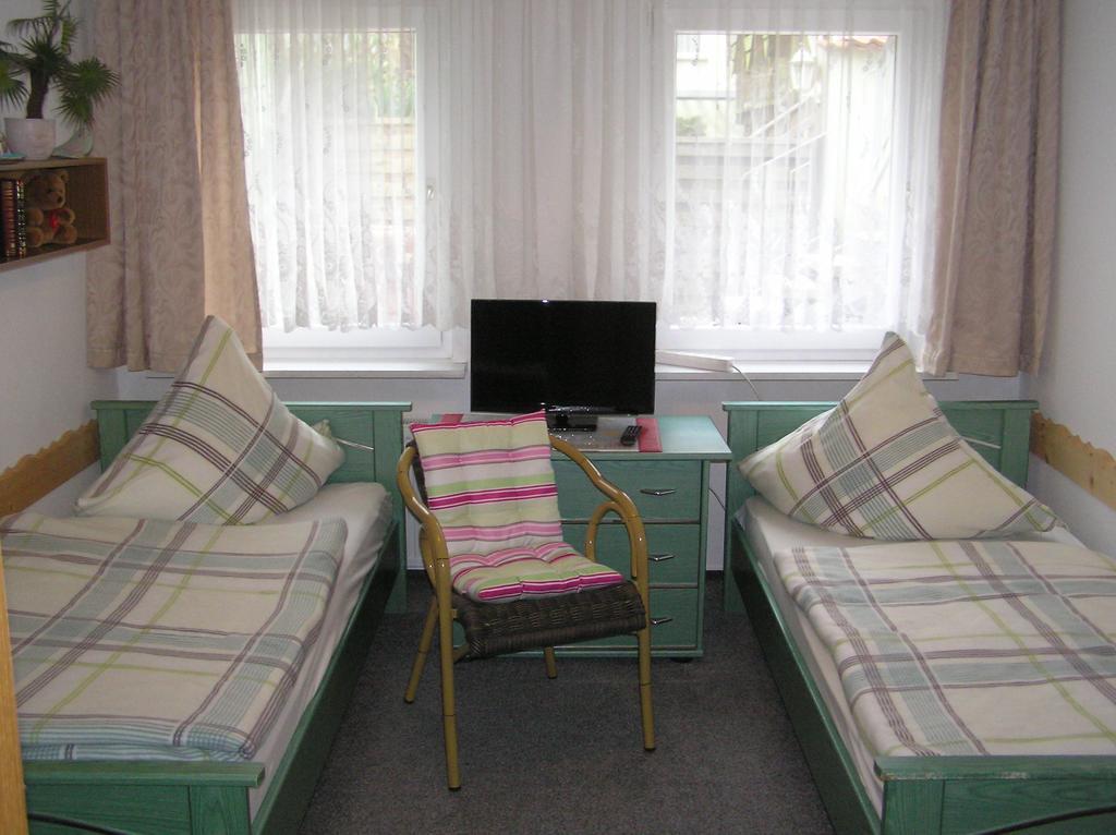 Pension Am Peeneufer Ug ヴォルガスト 部屋 写真